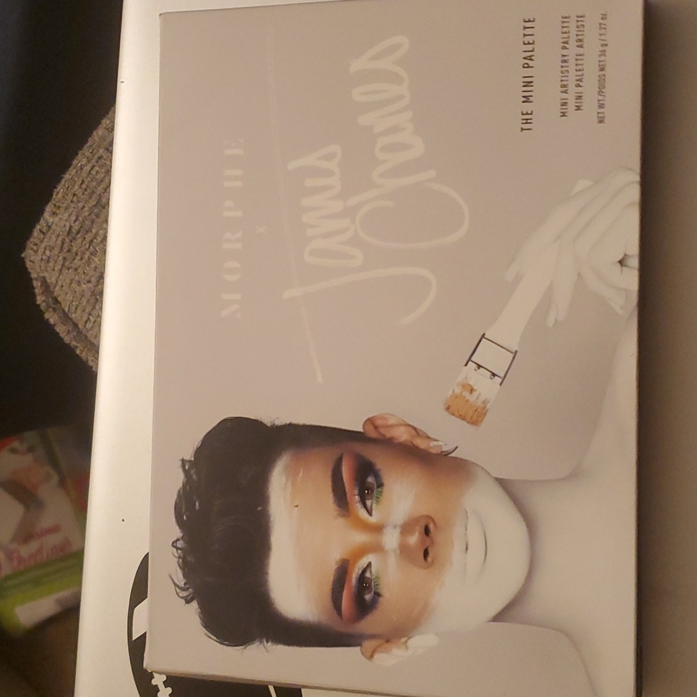 James Charles eyeshadow pallet